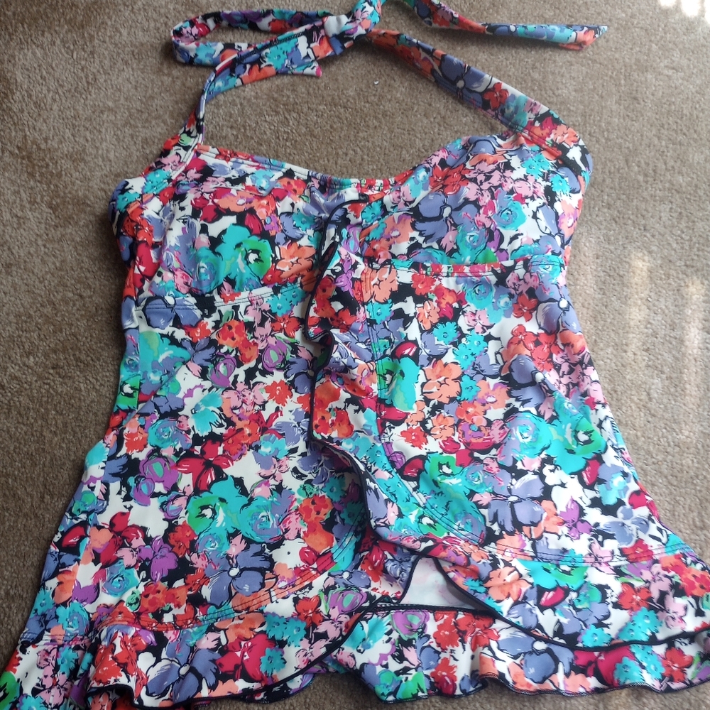 24th& Ocean Swim Top